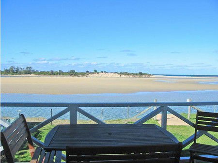 Dolphins Point Tourist Park - Getaway Accommodation 1