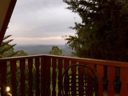Christel And Tony's Chalet - Getaway Accommodation 4