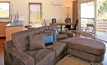 Anglesea Overboard Seaside Cottage - Getaway Accommodation 5
