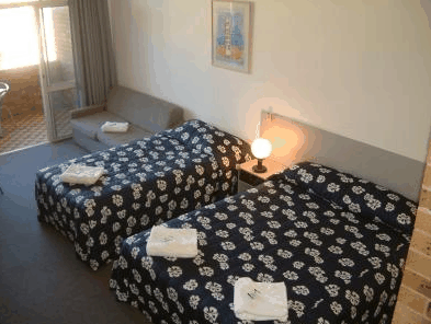 Next Seabreeze Beach Hotel - Getaway Accommodation