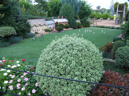 Abingdon Miniature Village - Getaway Accommodation 1