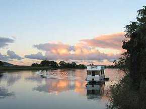 Tweed River House Boats - Getaway Accommodation 1