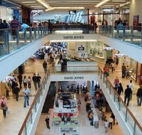 Coburns Shopping Centre - Getaway Accommodation