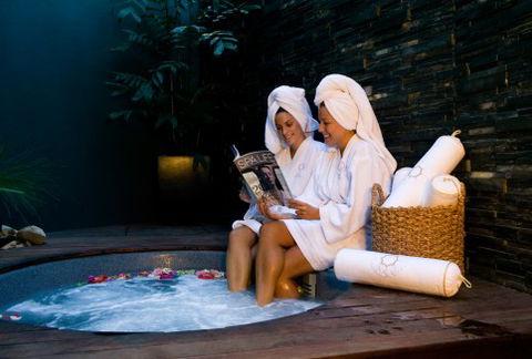Q1 Spa - Gold Coast - Getaway Accommodation 4