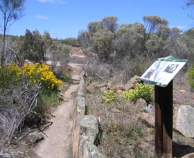 Christmas Rock Walk - Getaway Accommodation 0