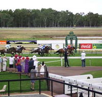 Pinjarra Race Club - Getaway Accommodation