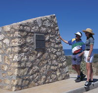 Potshot Monument - Getaway Accommodation