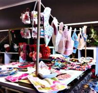 Under The Oak Handmade Gallery and Gifts - Getaway Accommodation