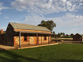 Hentley Farm - Getaway Accommodation 0