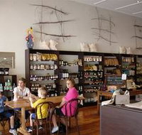 Blond Coffee and Store - Getaway Accommodation