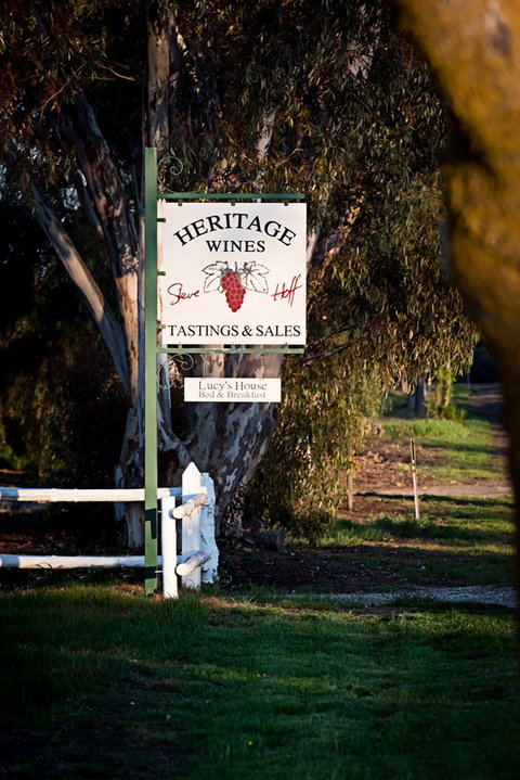 Heritage Wines - Getaway Accommodation 0