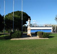 Oxley War Memorial - Getaway Accommodation