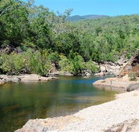 Mount Elliot Bowling Green Bay National Park - Getaway Accommodation