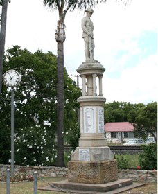 Forest Hill War Memorial - Getaway Accommodation 0