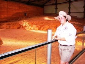 Dinosaurs And Opals Four Wheel Drive Track - Getaway Accommodation 0