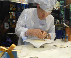 Lindt Maitre Chocolatier - Getaway Accommodation 0