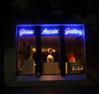 Glass Artists Gallery - Getaway Accommodation