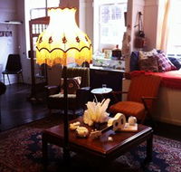 Studio 19 Art Gallery and Creative Loungeroom - Getaway Accommodation