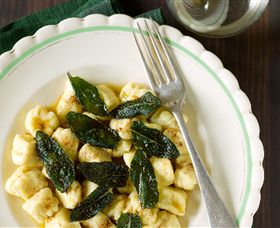 A Tavola! Cooking School At Pizzini Wines - Getaway Accommodation 4