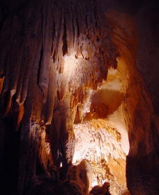 Careys Cave - Getaway Accommodation 2