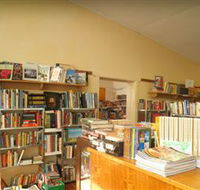 Corryong Browsers Bookshop - Getaway Accommodation