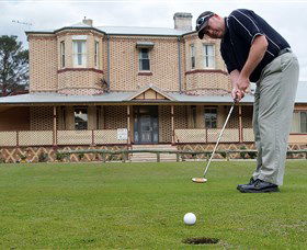 Lithgow Golf Club - Getaway Accommodation 0