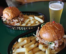 Daves Brewery Tours - Getaway Accommodation 7
