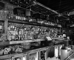 Stitch Bar - Getaway Accommodation 4