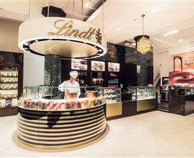 Lindt Chocolate CafÃ© Martin Place - Getaway Accommodation 2