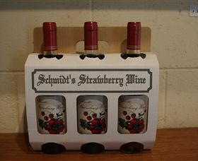 Schmidts Strawberry Winery - Getaway Accommodation 4