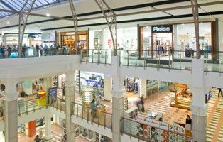 Broadway Shopping Centre - Getaway Accommodation 1