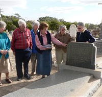 Wentworth Cemetery - Getaway Accommodation