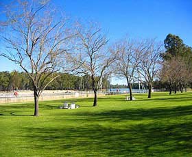 Lock 10 And Weir - Getaway Accommodation 0