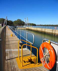 Lock 10 And Weir - Getaway Accommodation 1