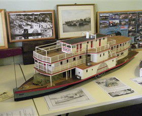 Wentworth Model Paddlesteamer Display - Getaway Accommodation 0