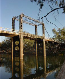 The Historic Barwon Bridge - Getaway Accommodation 0