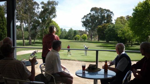 Queanbeyan Golf Club - Getaway Accommodation 2