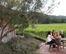 Stonehurst Cedar Creek Vineyard - Getaway Accommodation 2