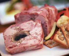Lovedale Smokehouse Gourmet Pantry, Cafe And Masterclasses - Getaway Accommodation 1