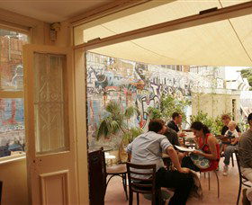 Sappho Books, Cafe And Wine Bar - Getaway Accommodation 2