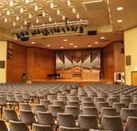 Wollongong Town Hall - Getaway Accommodation