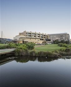 Wollongong Golf Club - Getaway Accommodation 0