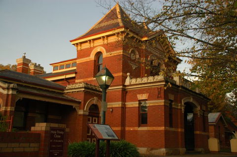Visit Benalla Tours - Getaway Accommodation 4