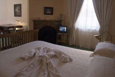 Imperial Fine Accommodation - Getaway Accommodation 0