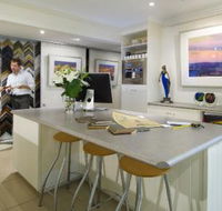 Art Nuvo Gallery - Getaway Accommodation