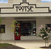 Tootsie Fine Art and Design - Getaway Accommodation