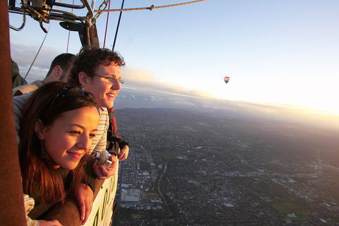 Balloon Flights In Northern Tasmania - Getaway Accommodation 0