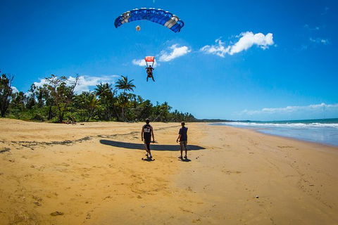 Beach Skydive From Up To 15000ft Over Mission Beach - Getaway Accommodation 0