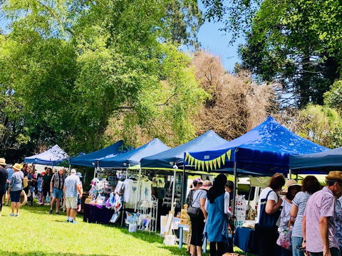Tamborine Mountain State School Markets - Getaway Accommodation 2