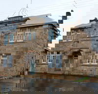 Memorial Hall - Getaway Accommodation